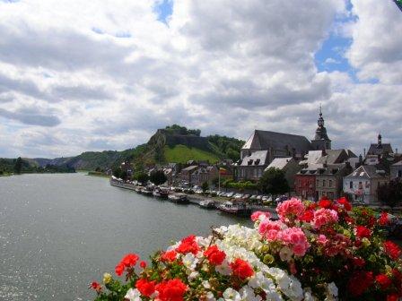 Givet - vue du fort de Charlemont - 31.9 ko