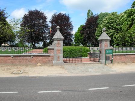 Entrée du cimetière belge - 31.2 ko