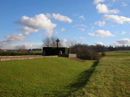 Arsimont - Monument du 10e corps darmée français - 27.3 ko