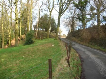 Carnières - montée vers le cimetière militaire - 34.4 ko