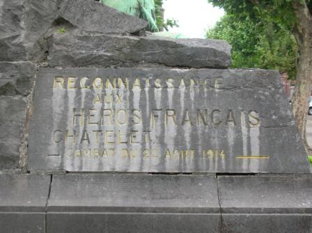 Châtelet : monument français (détail) - 29.2 ko