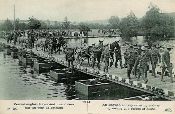 Convoi anglais traversant une rivière - 38.4 ko