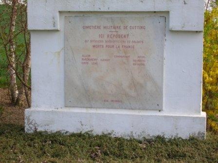 Cutting : détail du monument - 29.6 ko