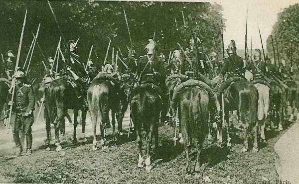 Dragons français dans une clairière - 43.2 ko