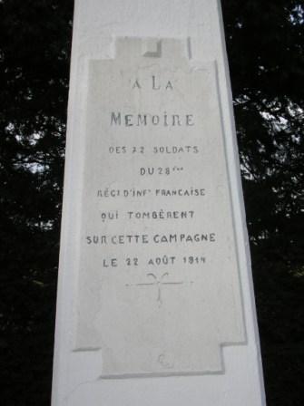 Leernes - monument du 28e R.I. - détail - 18.3 ko