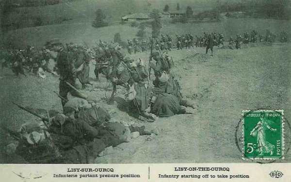 Infanterie prête à lattaque à Lizy-sur-Ourcq - 29.1 ko
