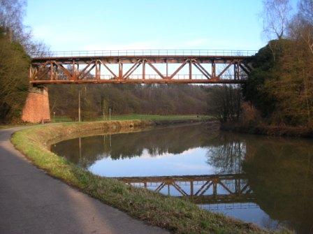 Lobbes - le pont-rail des Planchettes - 28.6 ko