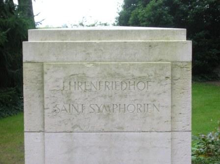Saint-Symphorien : cimetière militaire - 22 ko
